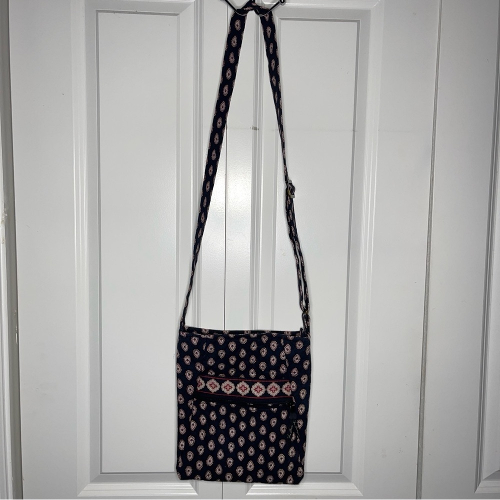 Vera Bradley Hipster Crossbody Retired Classic Black Paisley Pattern Quilted - Picture 9 of 13